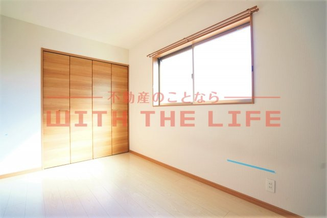 エスカレント国分【キャッシュバック対象物件】の洋室|明るい洋室です