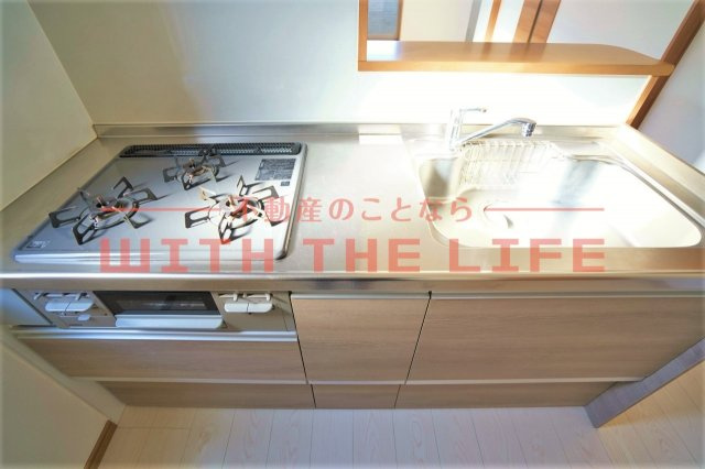 エスカレント国分【キャッシュバック対象物件】のキッチン|コンパクトなキッチンで掃除もラクラク