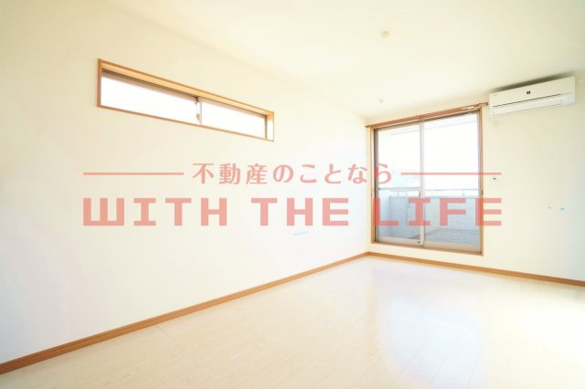 エスカレント国分【キャッシュバック対象物件】の居間・リビング|ゆったり過ごせるリビングです