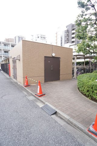 グランヒルズ本八幡のその他共用部分|敷地内ゴミ置場♪