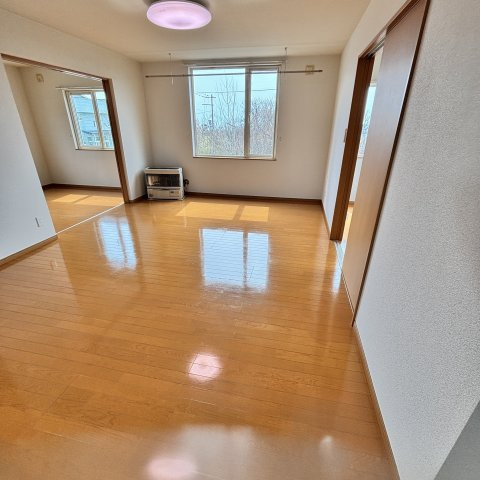 朝日ハイツの居間・リビング