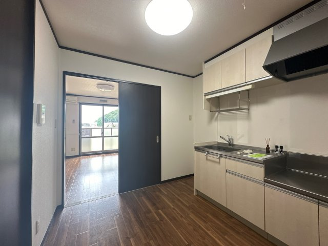 プランドール砥堀の居間・リビング