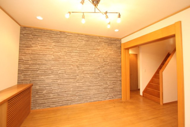 【玄関】 | 伊東市吉田　中古戸建 | 広く開放的な広い玄関