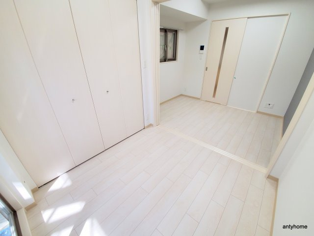 ライブガーデン江坂8 　介手数料無料の寝室