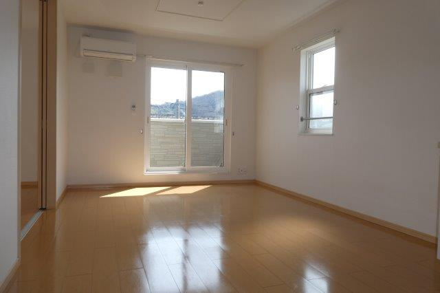 ア・レーズＴの居間・リビング