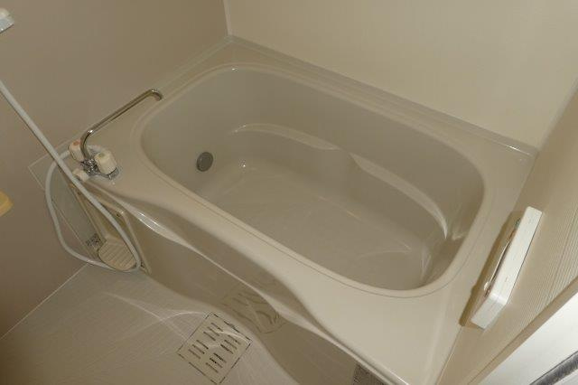 ア・レーズＴの浴室|追炊き付き