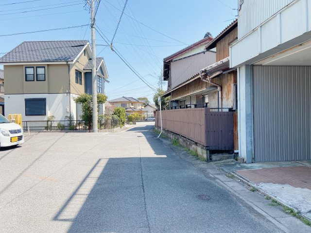 知多郡武豊町字上ゲの前面道路含む現地写真