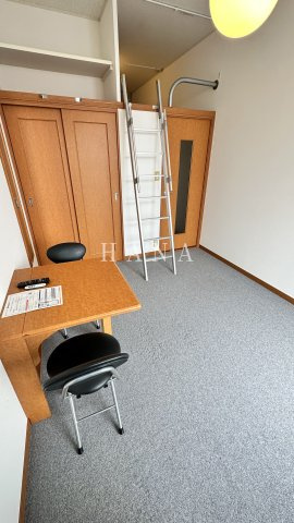 レオパレスフィールドマーシュの寝室