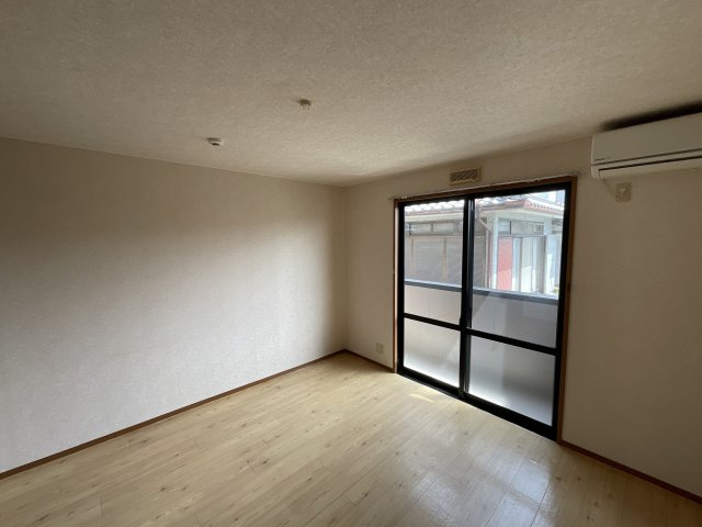 【洋室】 | グリーンヴィラ広野 | 南向きで明るい洋室です