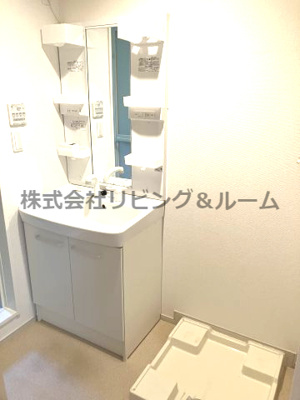 【独立洗面台】 | レイクサイドヴィラ | 反転となります。