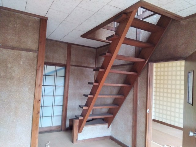 売土地　三島市谷田のその他|現在上物があります。解体更地渡しになります。室内の参考画像です。