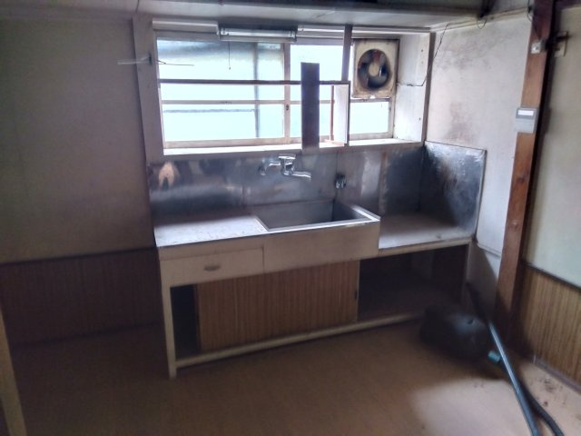 売土地　三島市谷田のその他|現在上物があります。解体更地渡しになります。室内の参考画像です。