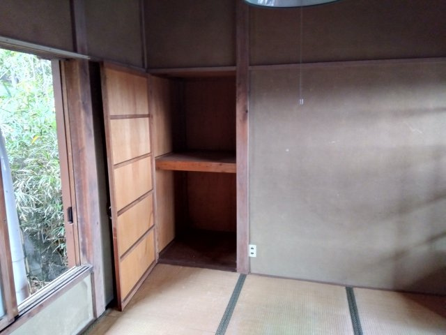 売土地　三島市谷田のその他|現在上物があります。解体更地渡しになります。室内の参考画像です。