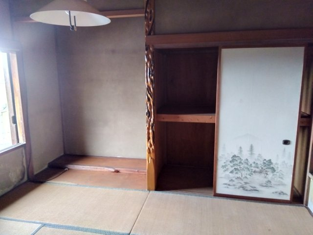 売土地　三島市谷田のその他|現在上物があります。解体更地渡しになります。室内の参考画像です。