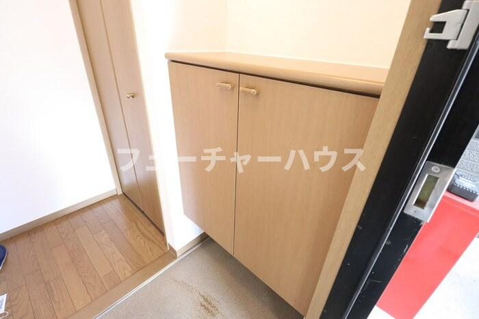 パストラル　壱番館の玄関