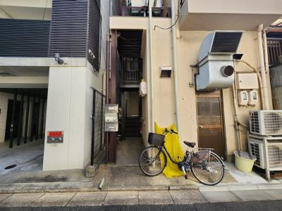 フジカビルのエントランス
