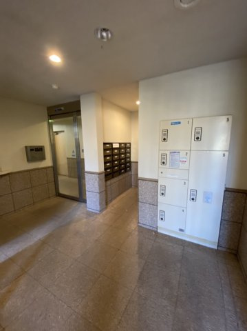 アーバンパレス目白台のエントランス