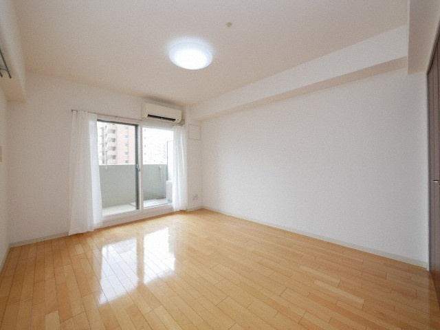 グランカーサ梅田北の居間・リビング