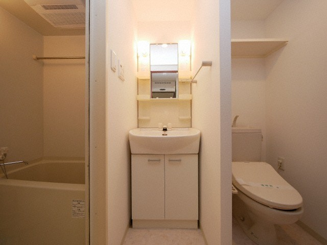 グランカーサ梅田北の洗面所