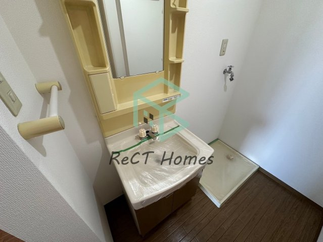 姫路市玉手３丁目のハイツの洗面所