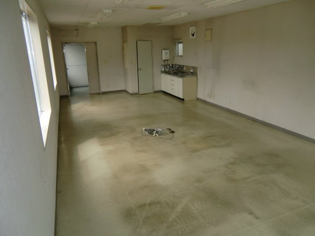 本町1丁目貸事務所のロビー|清潔なロビーです