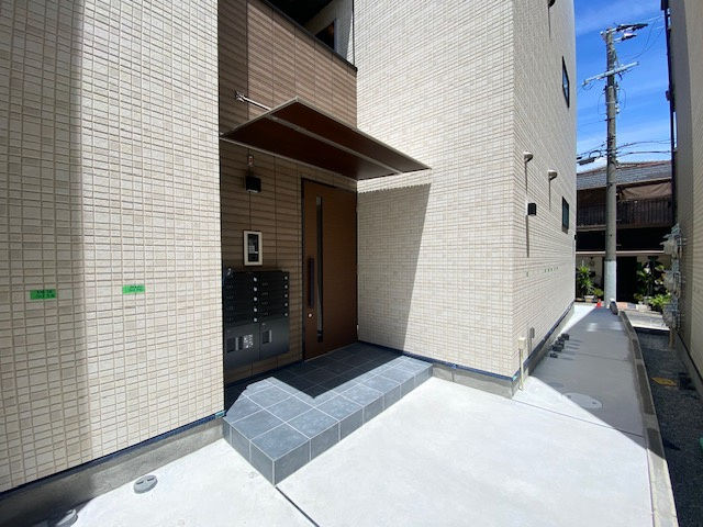  D porta cactoのエントランス