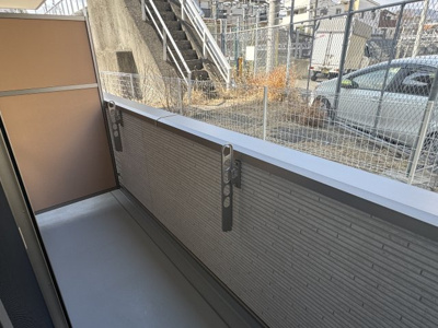 【バルコニー】 | ウェルスクエア西宮甲東園 | お洗濯にも便利なバルコニー付き