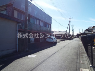 【前面道路含む現地写真】