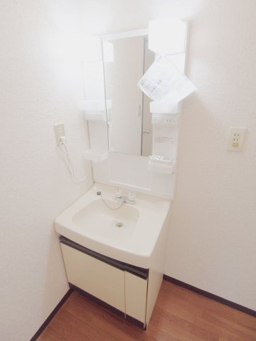 コーポ稲荷Bの洗面所