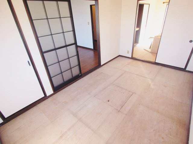 コーポ稲荷Bの和室