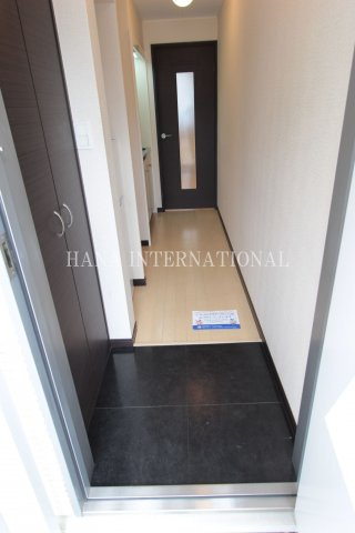 レオネクスト六番館の玄関