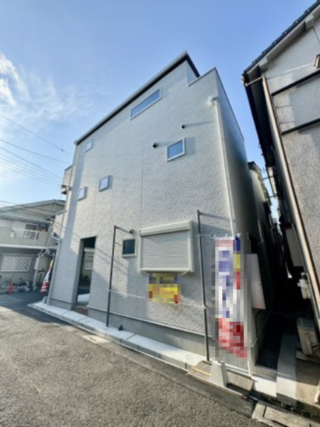 大久保町5丁目　新築戸建ての前面道路含む現地写真