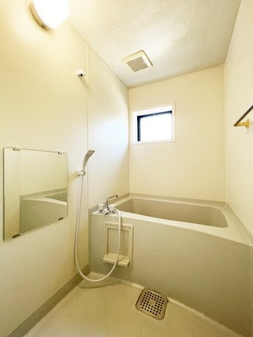 メゾンクレストの浴室