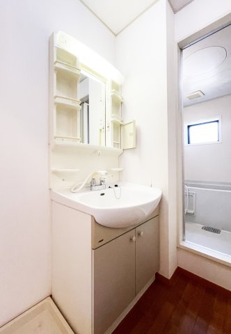 メゾンクレストの洗面所