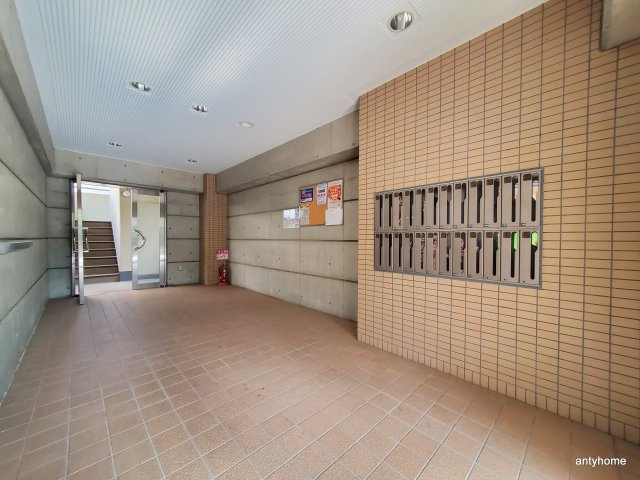 パインコート江坂2　仲介手数料無料のロビー