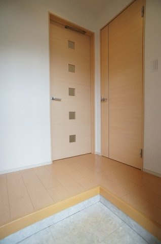 リバーサイドヒルの玄関