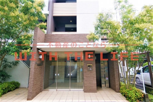 モントーレヒルズ悠【キャッシュバック対象物件】のエントランス|落ち着いたエントランスです