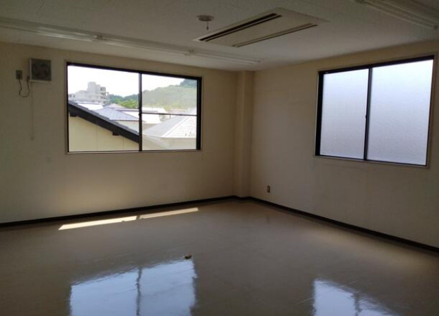 栗東市安養寺１丁目の事務所の内装