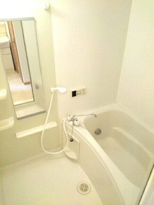 【浴室】 | スウィート・アンジュ | コンパクトで使いやすいお風呂です