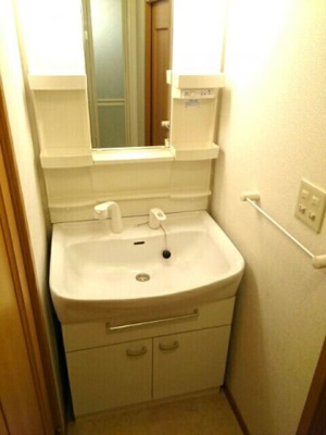 【洗面所】 | スウィート・アンジュ | コンパクトで使いやすい洗面所