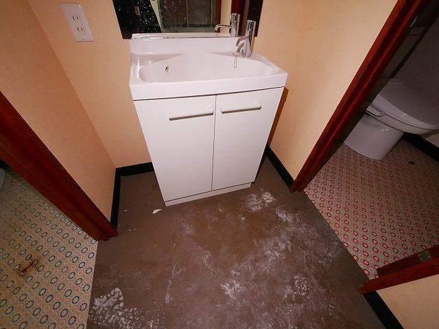 ミツハシビルの独立洗面台