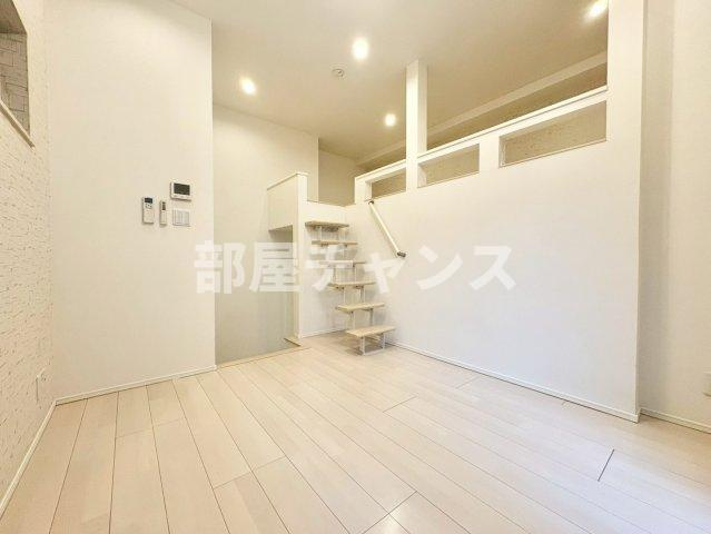 トライデント新栄Ⅰの居間・リビング|使いやすい居間です