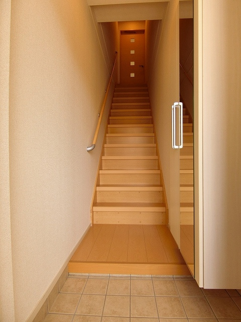 ｌａｎｅ（レーン）下小路の玄関