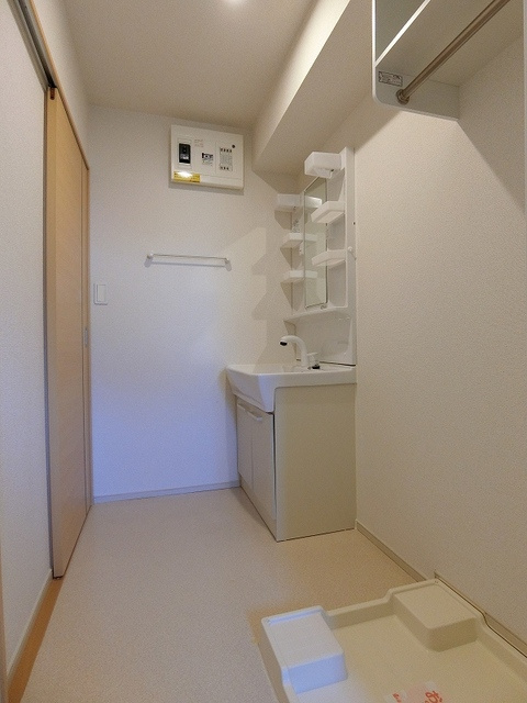 ｌａｎｅ（レーン）下小路の独立洗面台