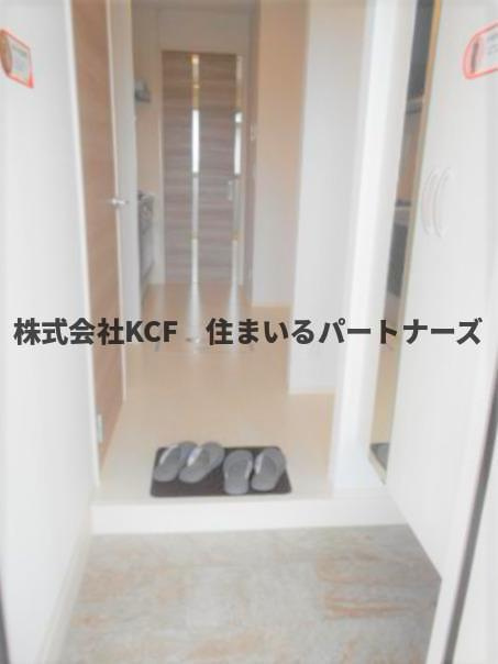 ベルネージュⅡの玄関|明るい玄関です