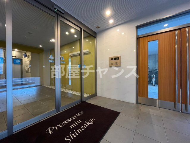 プレサンスmiu新栄のエントランス|落ち着いたエントランスです