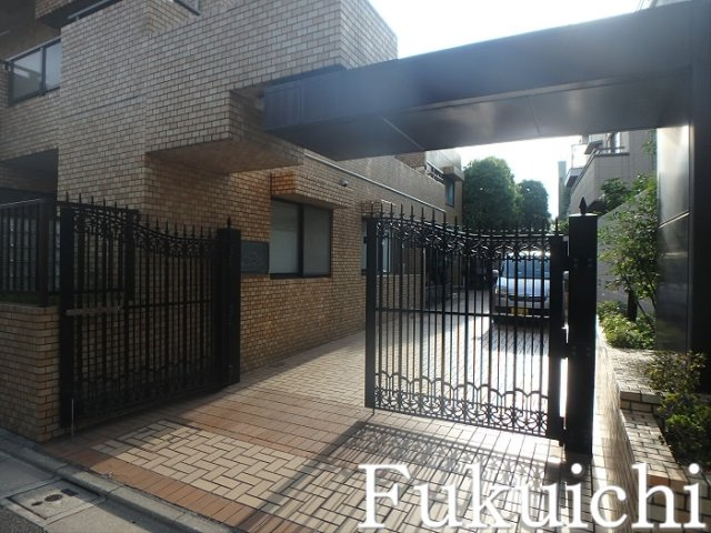 ライオンズマンション碑文谷のエントランス