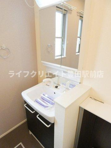 ヒミコレジデンス多摩桜Aの洗面所