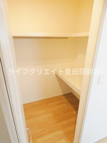 ヒミコレジデンス多摩桜Aの収納