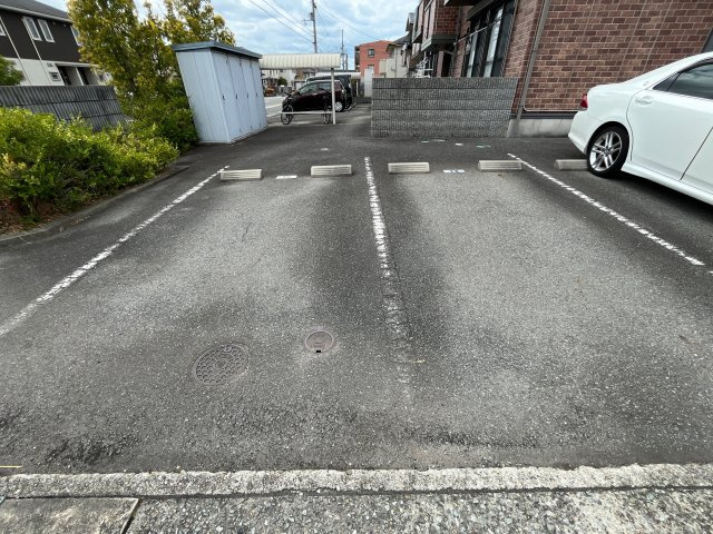 チェリーコートＢ棟の駐車場